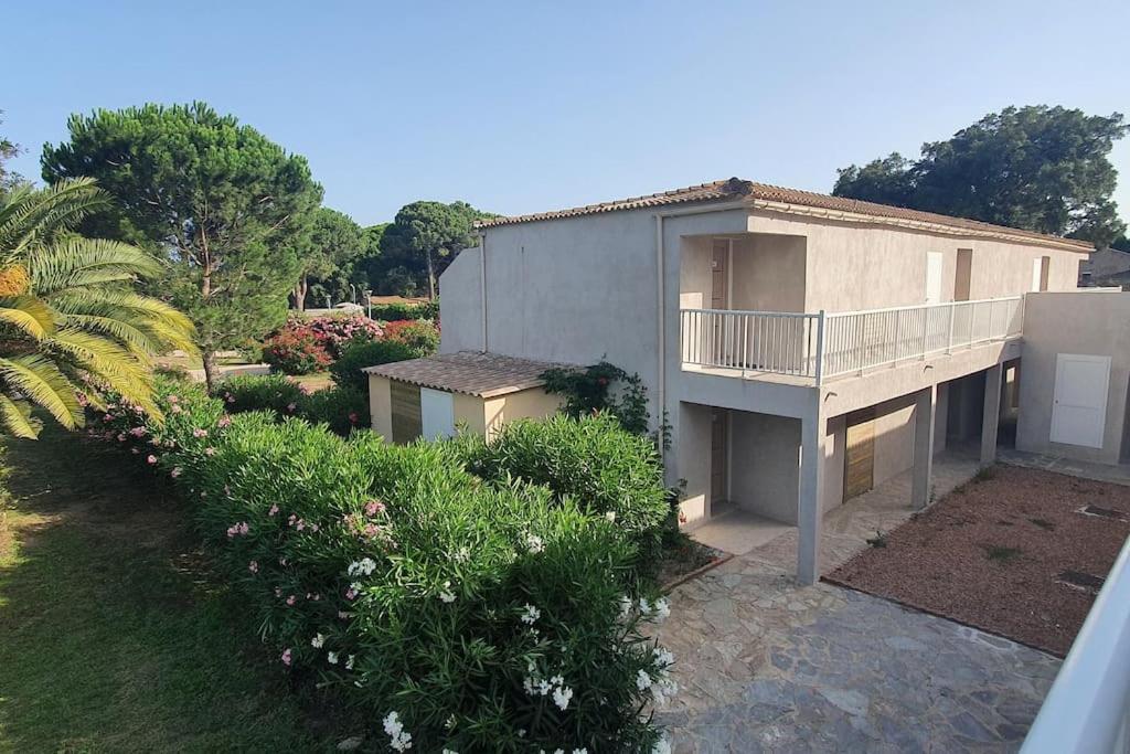 לצ'י Fiori Di Cala Rossa Appartement T3 Dans Residence Hotelliere Chez Virginie מראה חיצוני תמונה